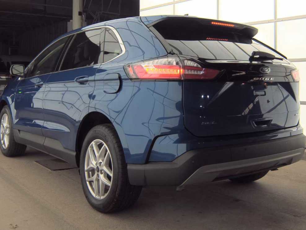 Used 2023 Ford Edge SEL w/ Convenience Package image 7