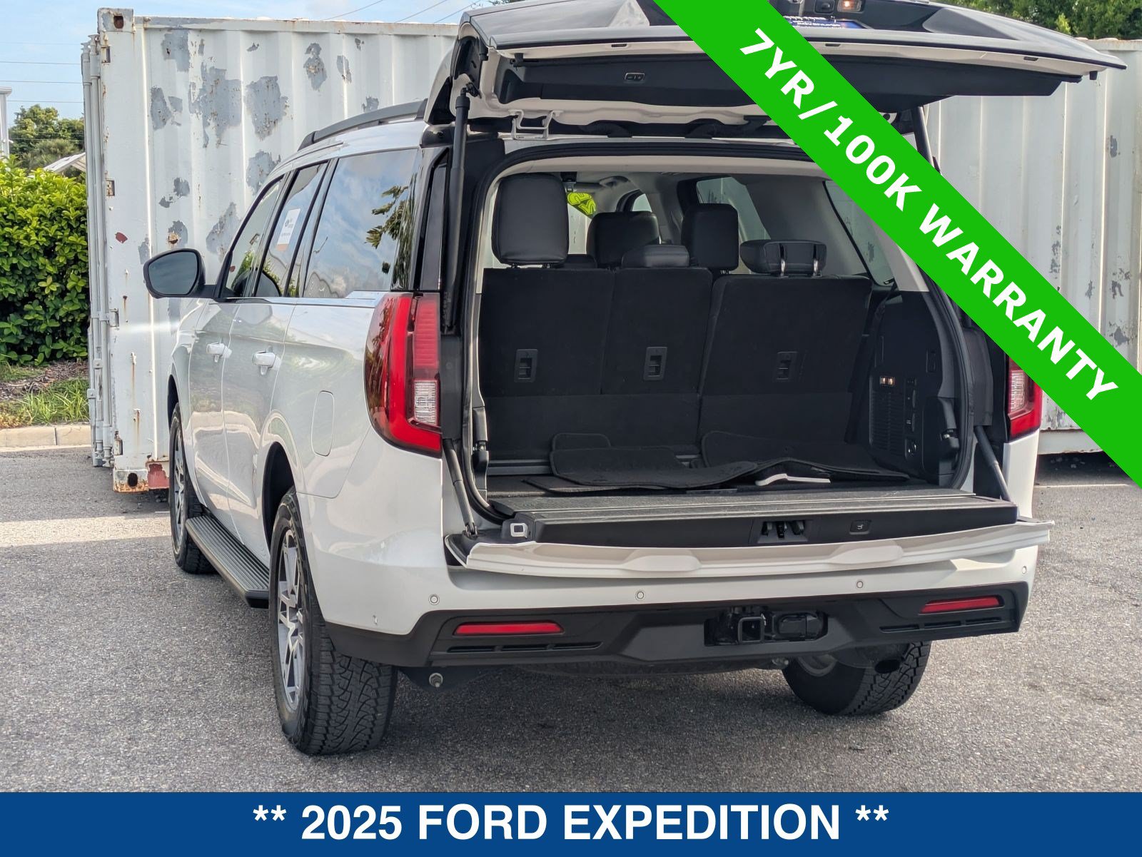 Certified 2025 Ford Expedition Active AWD/4WD image 14