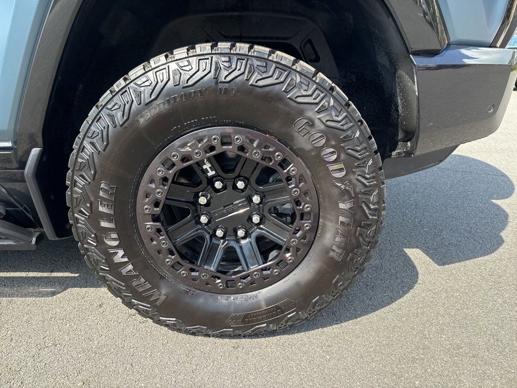 Used 2024 GMC Hummer EV 3X w/ Omega Edition image 9