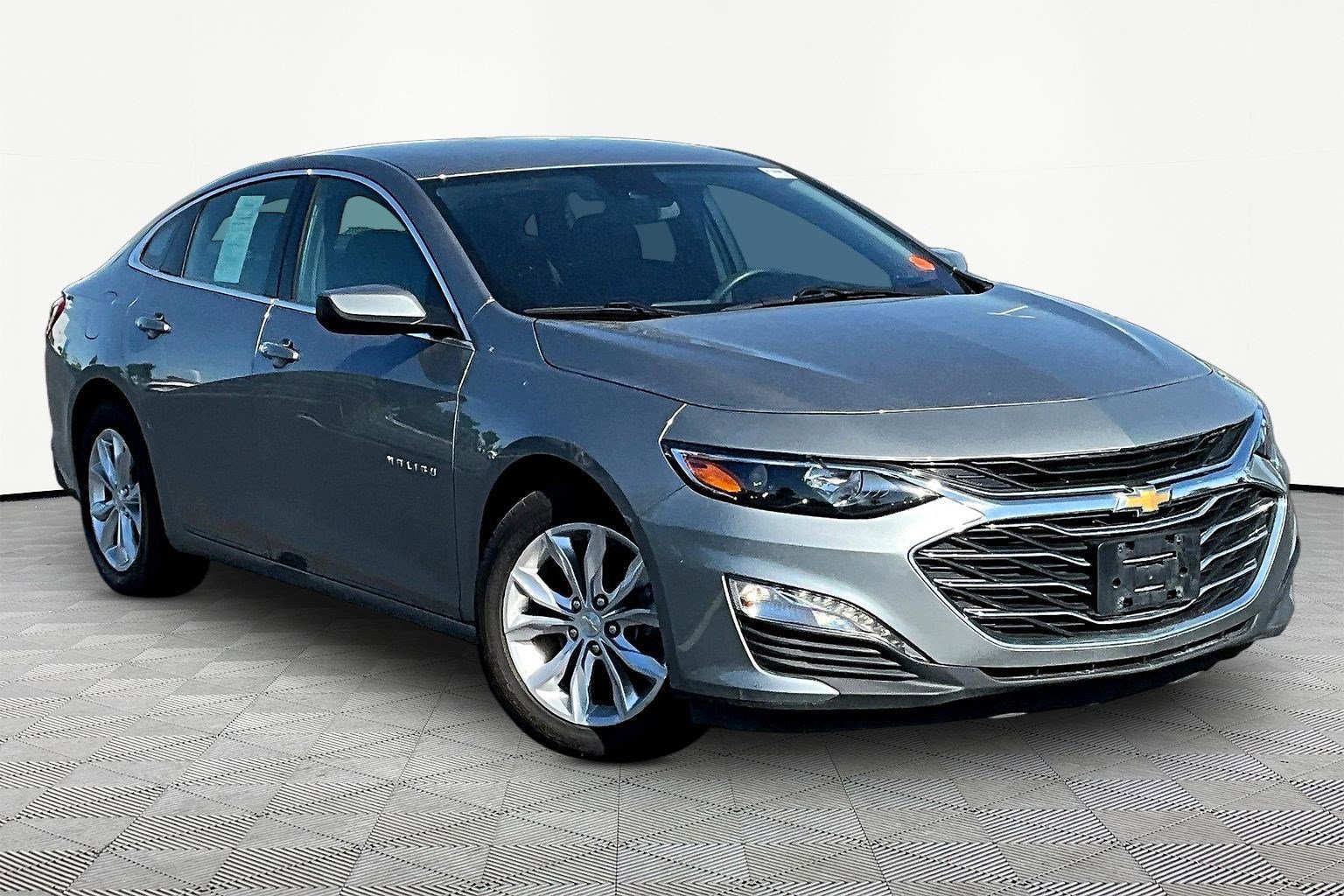 Used 2023 Chevrolet Malibu LT FWD image 3