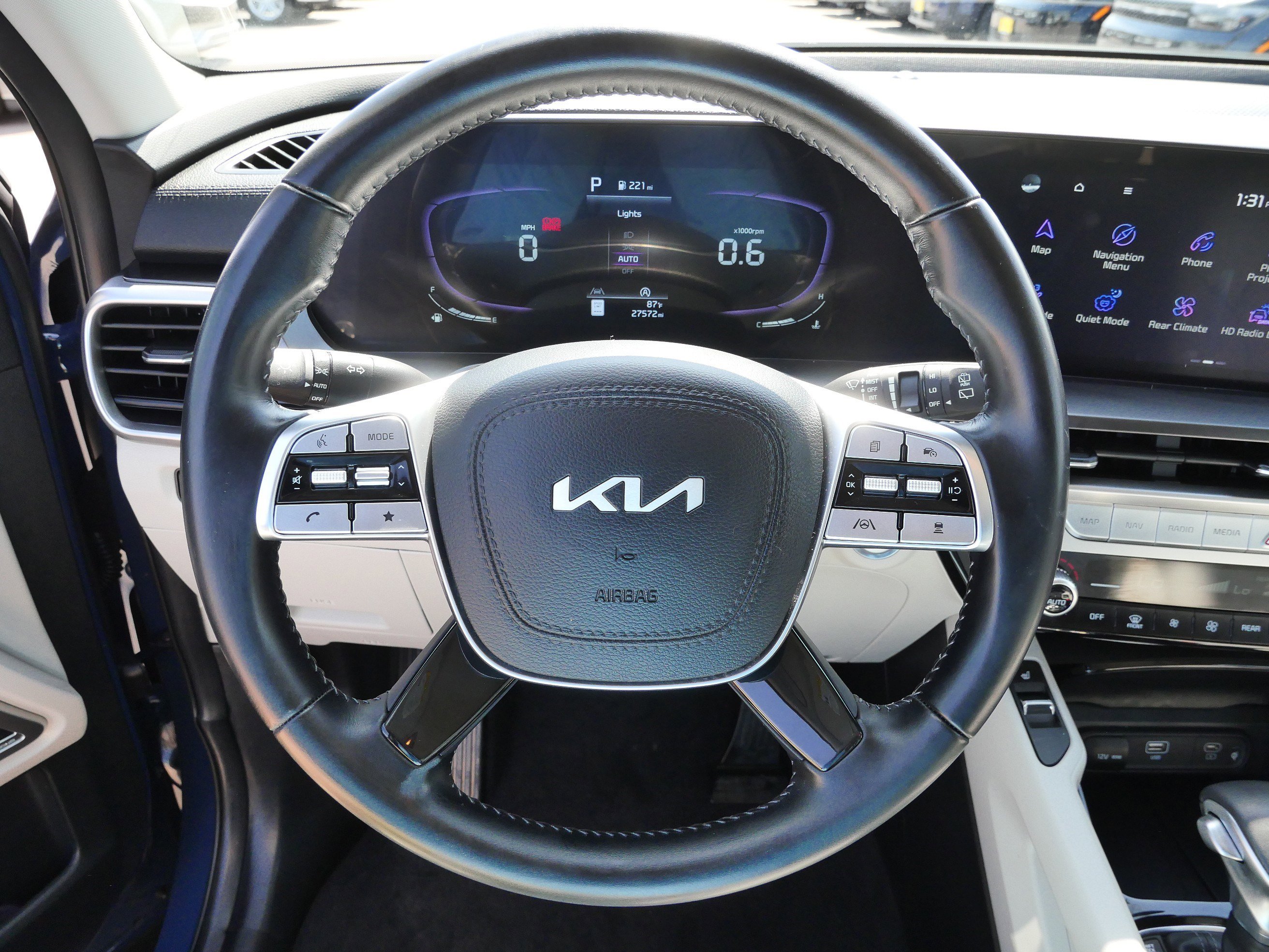 Used 2023 Kia Telluride S FWD image 26