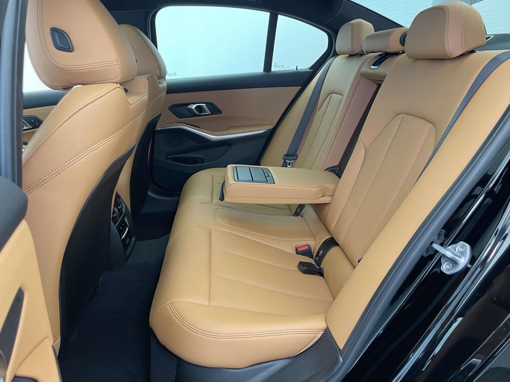 New 2026 BMW 330i xDrive Sedan w/ Convenience Package AWD/4WD image 16