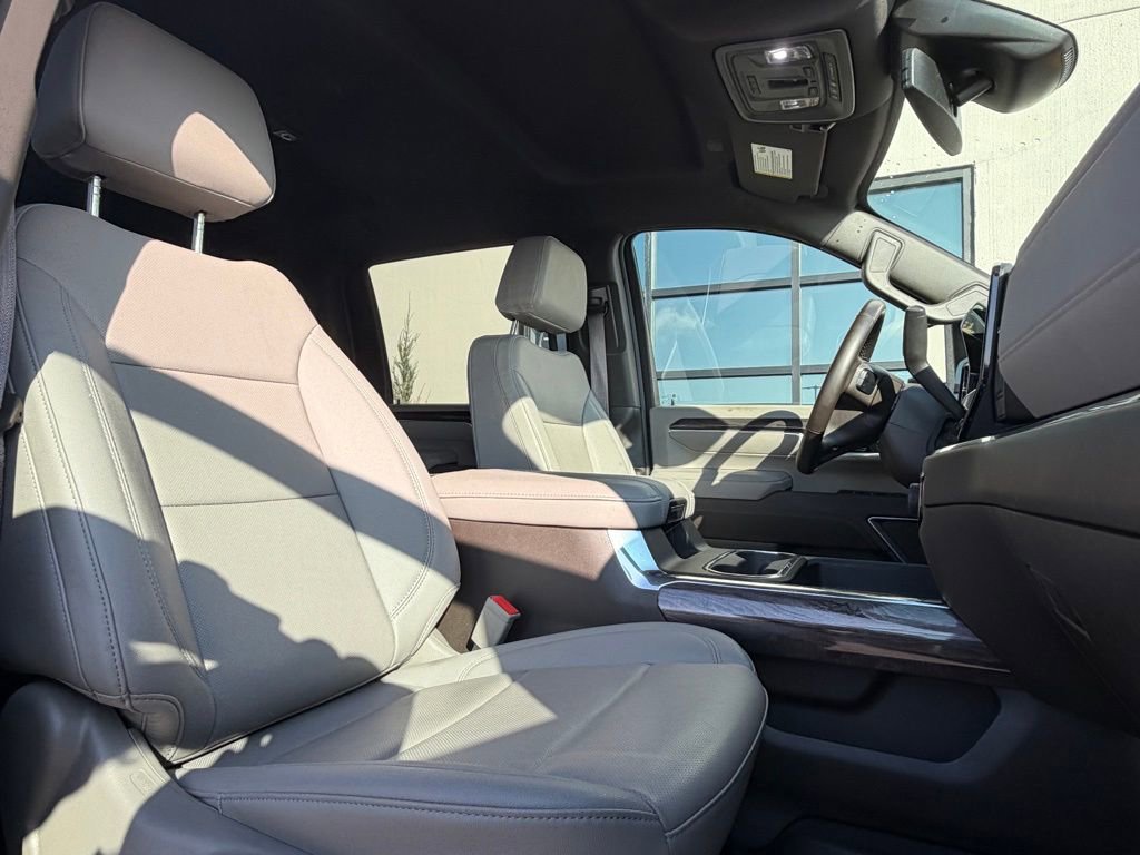 Used 2025 Chevrolet Silverado 3500 LTZ w/ LTZ Plus Package image 20