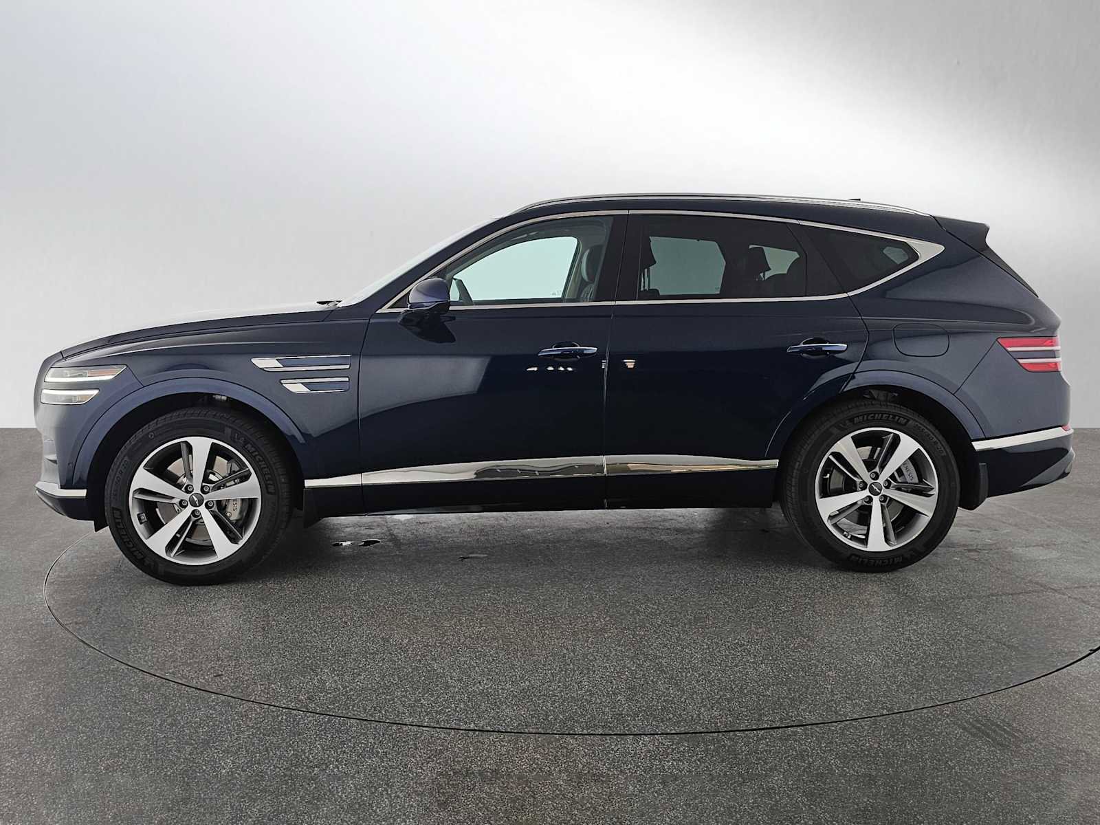 Used 2023 Genesis GV80 3.5T w/ Cargo Package image 6