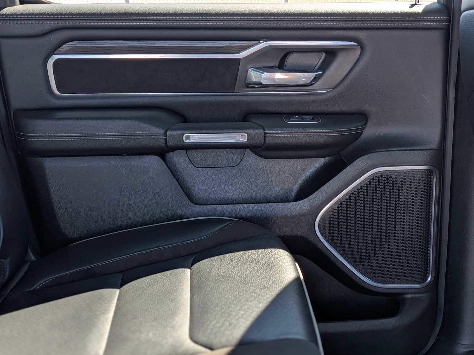 Used 2024 RAM 1500 Laramie image 23