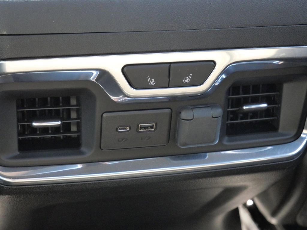 Used 2020 GMC Sierra 1500 AT4 w/ AT4 Premium Package AWD/4WD image 34