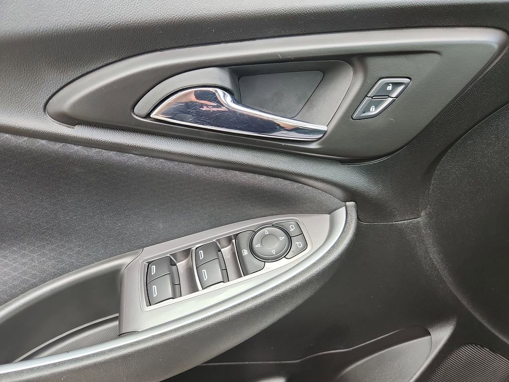 Used 2024 Chevrolet Malibu LS FWD image 5