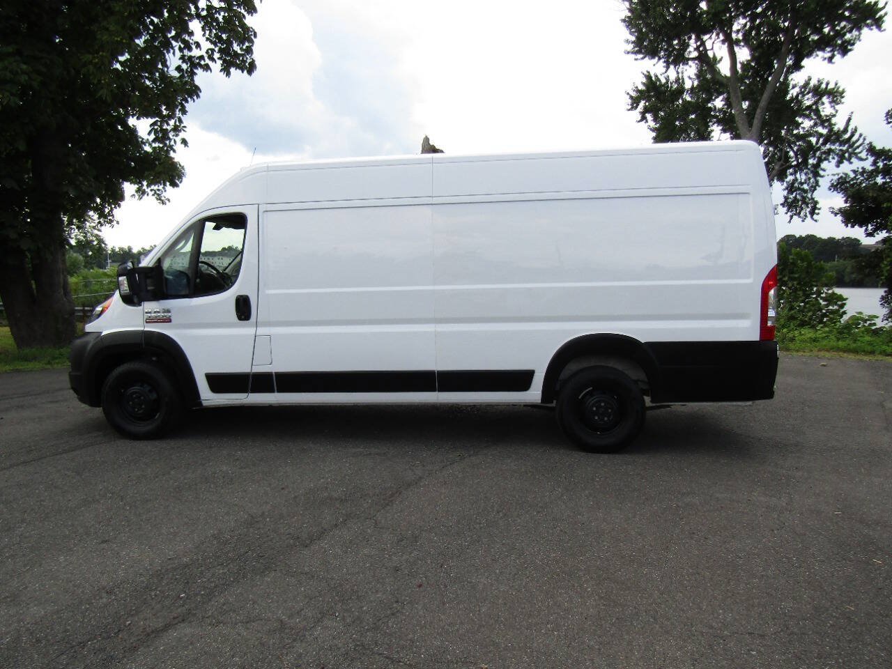 Used 2021 RAM ProMaster 3500 w/ Convenience Group FWD image 4