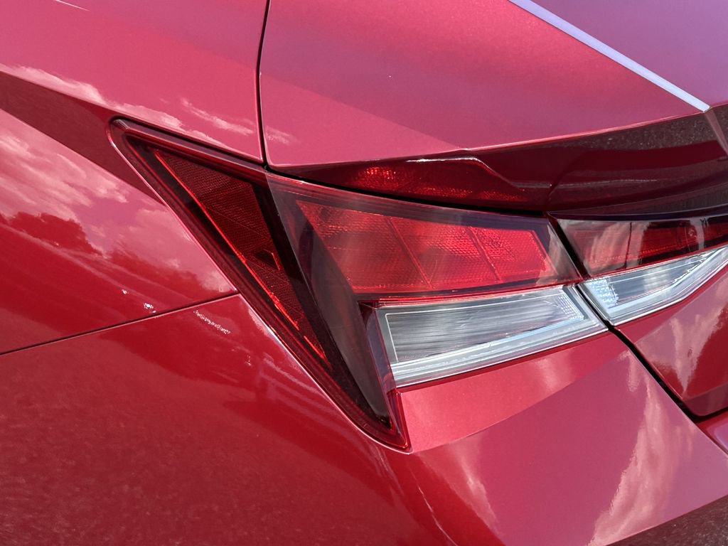 Certified 2023 Hyundai Elantra SEL w/ Preferred Accessory Package FWD image 34