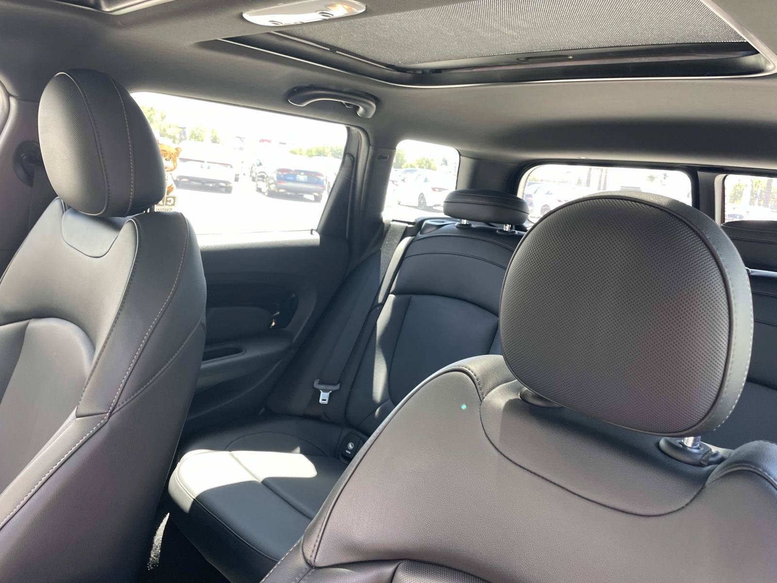 Used 2020 MINI Cooper Clubman S w/ Storage Package AWD/4WD image 17