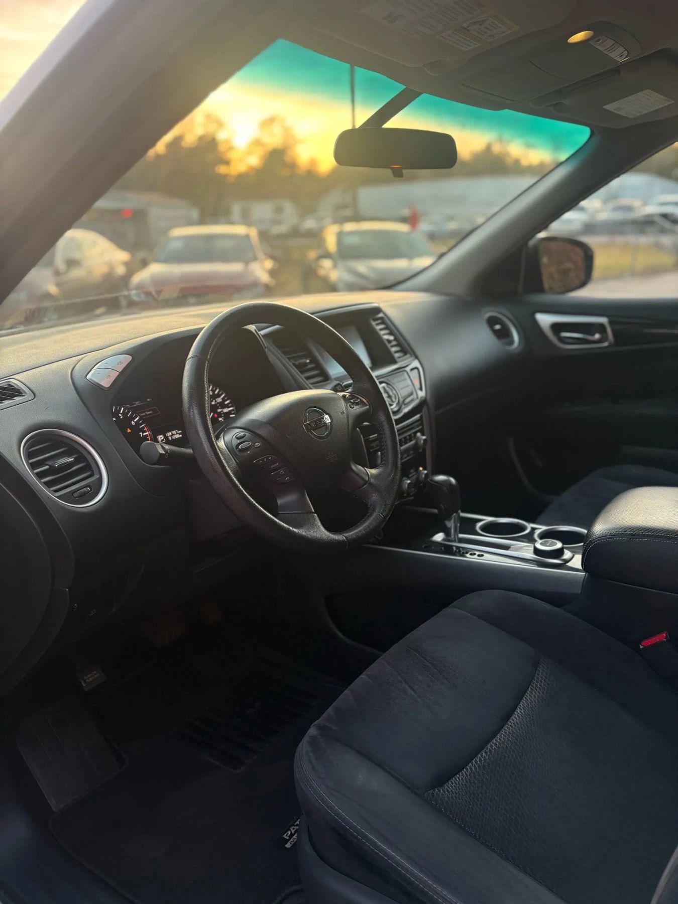 Used 2013 Nissan Pathfinder SV image 35