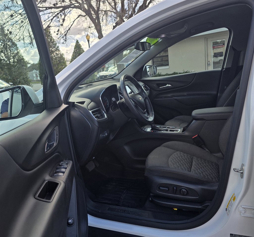 Used 2018 Chevrolet Equinox LT image 15