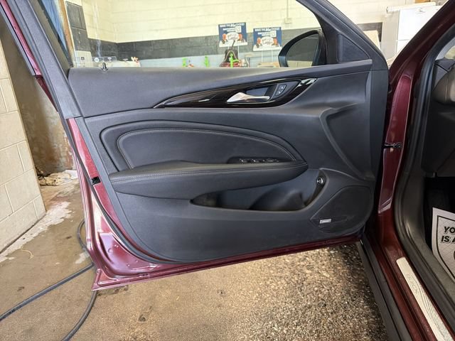 Used 2019 Buick Regal Essence w/ Driver Confidence Package I AWD/4WD image 13