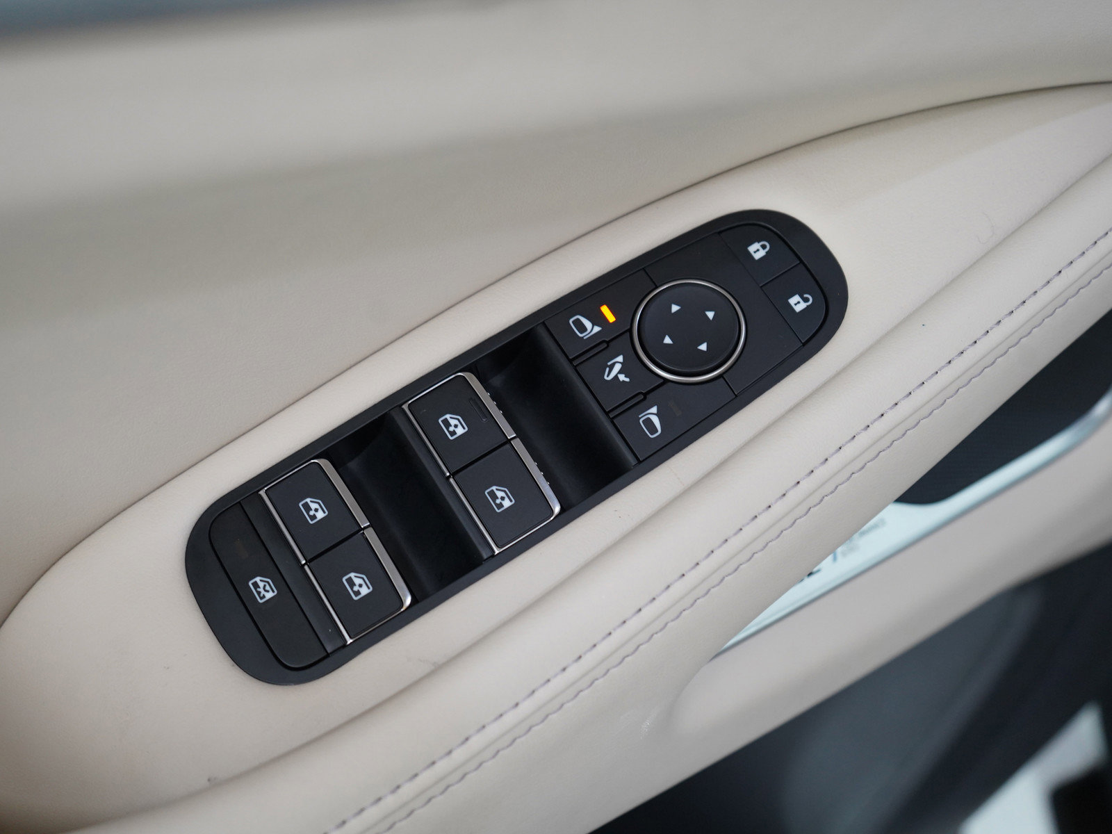 Used 2024 INFINITI QX60 Sensory image 21