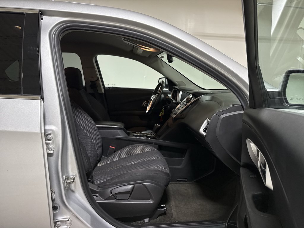 Used 2017 Chevrolet Equinox LT w/ Convenience Package FWD image 21
