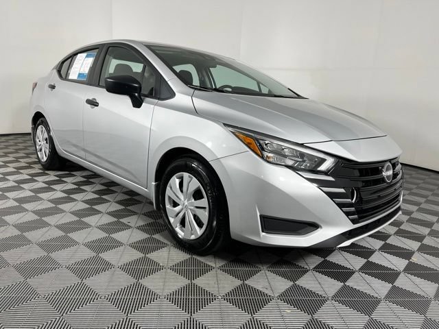 Certified 2025 Nissan Versa S w/ Trunk Package FWD image 3
