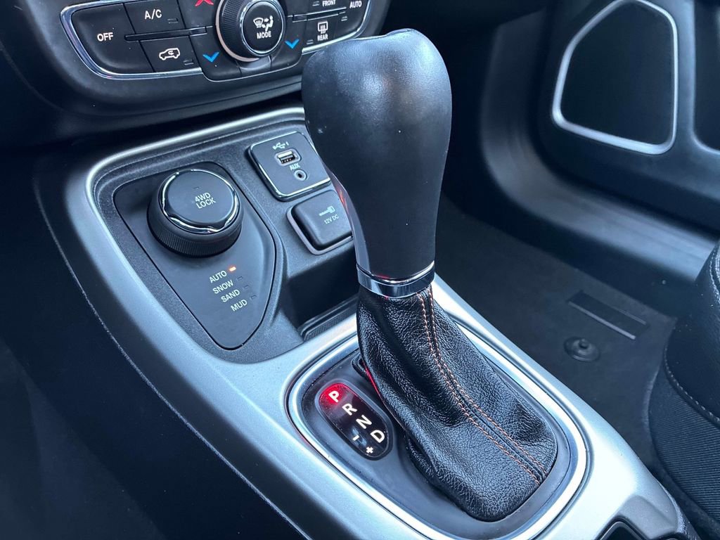 Certified 2021 Jeep Compass Latitude w/ Convenience Group image 27