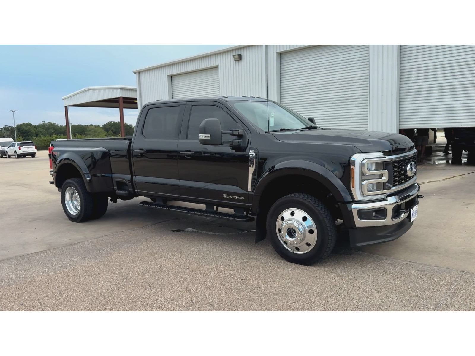 Used 2026 Ford F450 XLT w/ XLT Premium Package AWD/4WD image 2