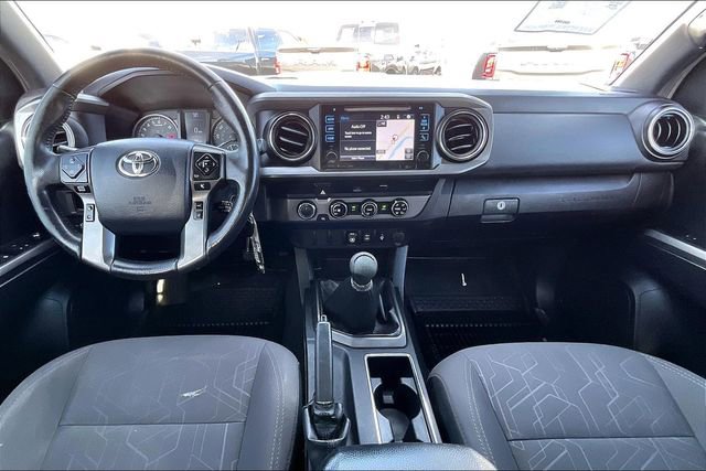 Used 2018 Toyota Tacoma TRD Sport image 15