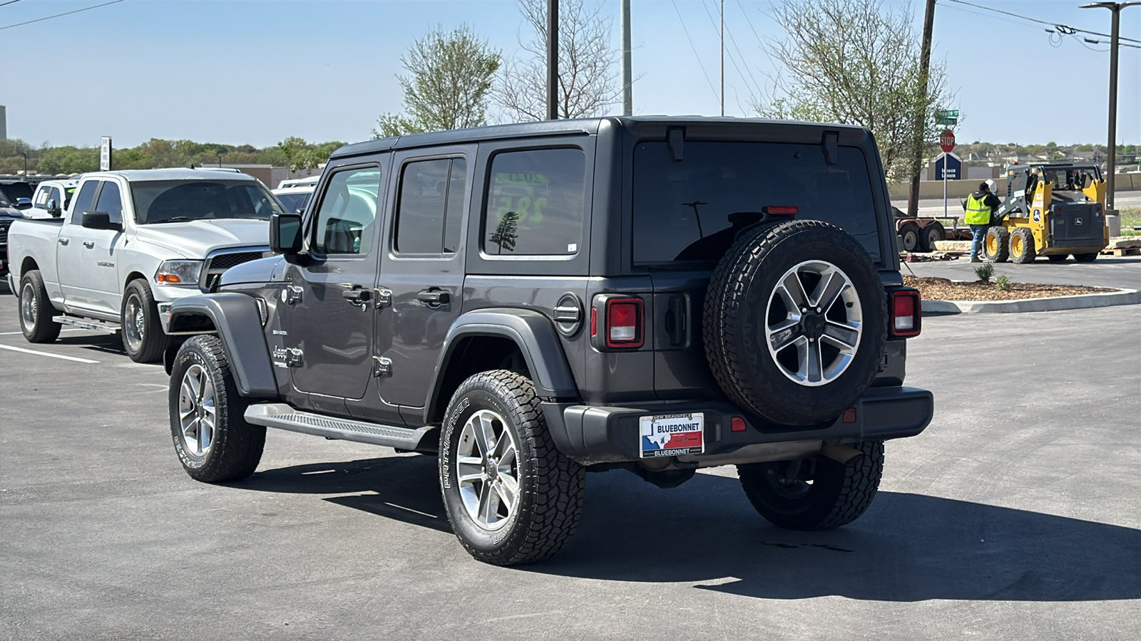 Used 2021 Jeep Wrangler Unlimited Sahara image 7