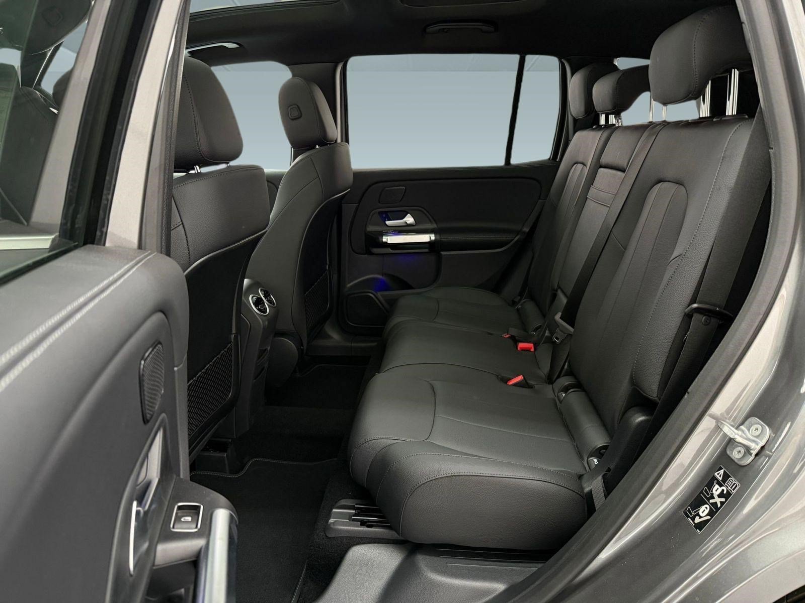 New 2025 Mercedes-Benz GLB 250 4MATIC image 12