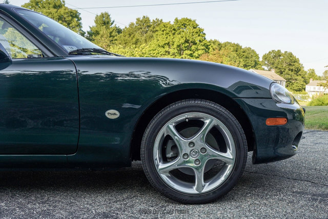 Used 2001 MAZDA MX-5 Miata RWD image 11