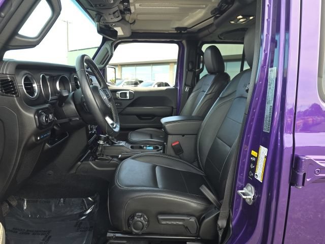 Used 2023 Jeep Wrangler Unlimited Sahara w/ Cold Weather Group AWD/4WD image 14