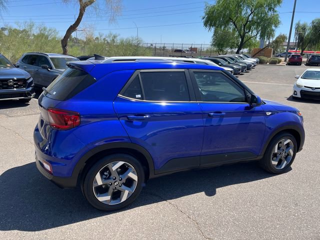 Used 2022 Hyundai Venue SEL image 19