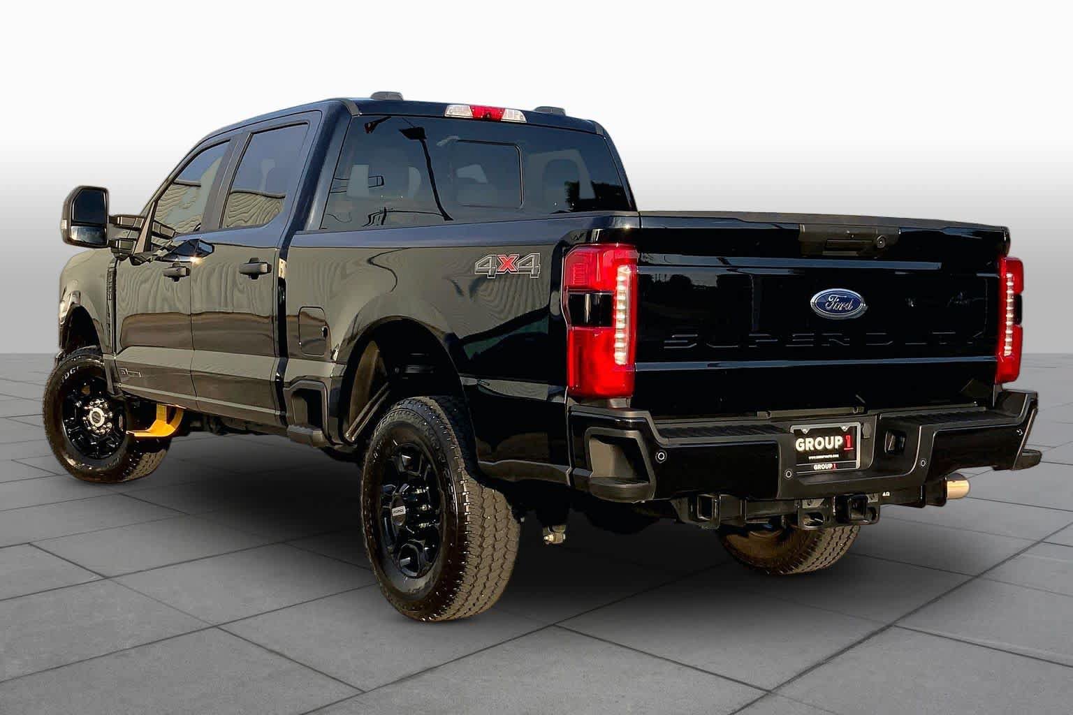 Certified 2024 Ford F250 XL w/ STX Appearance Package AWD/4WD image 12