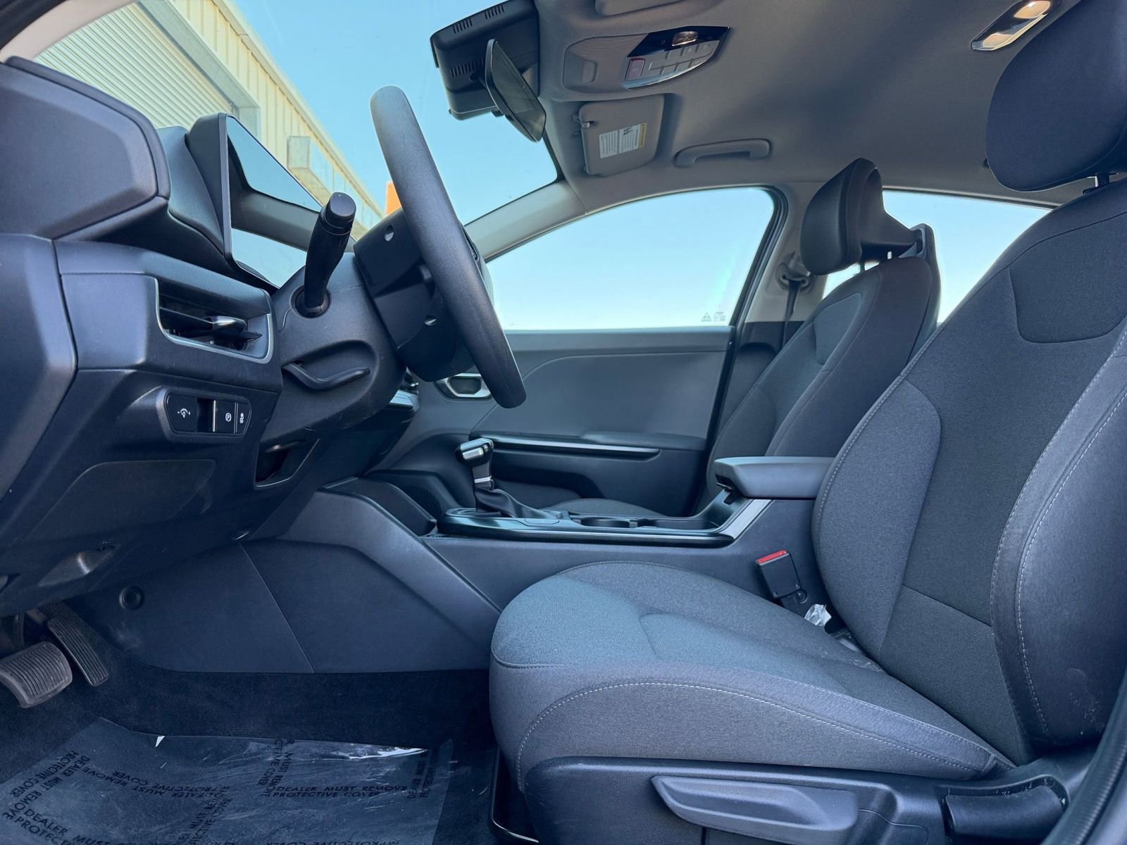 Used 2025 Kia K4 FWD image 25