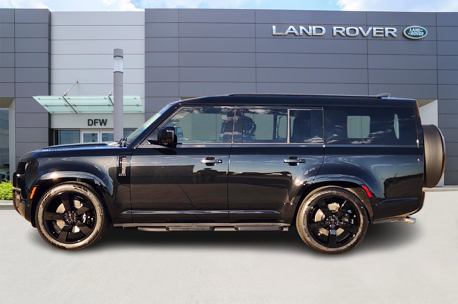 New 2026 Land Rover Defender 130 V8 image 3