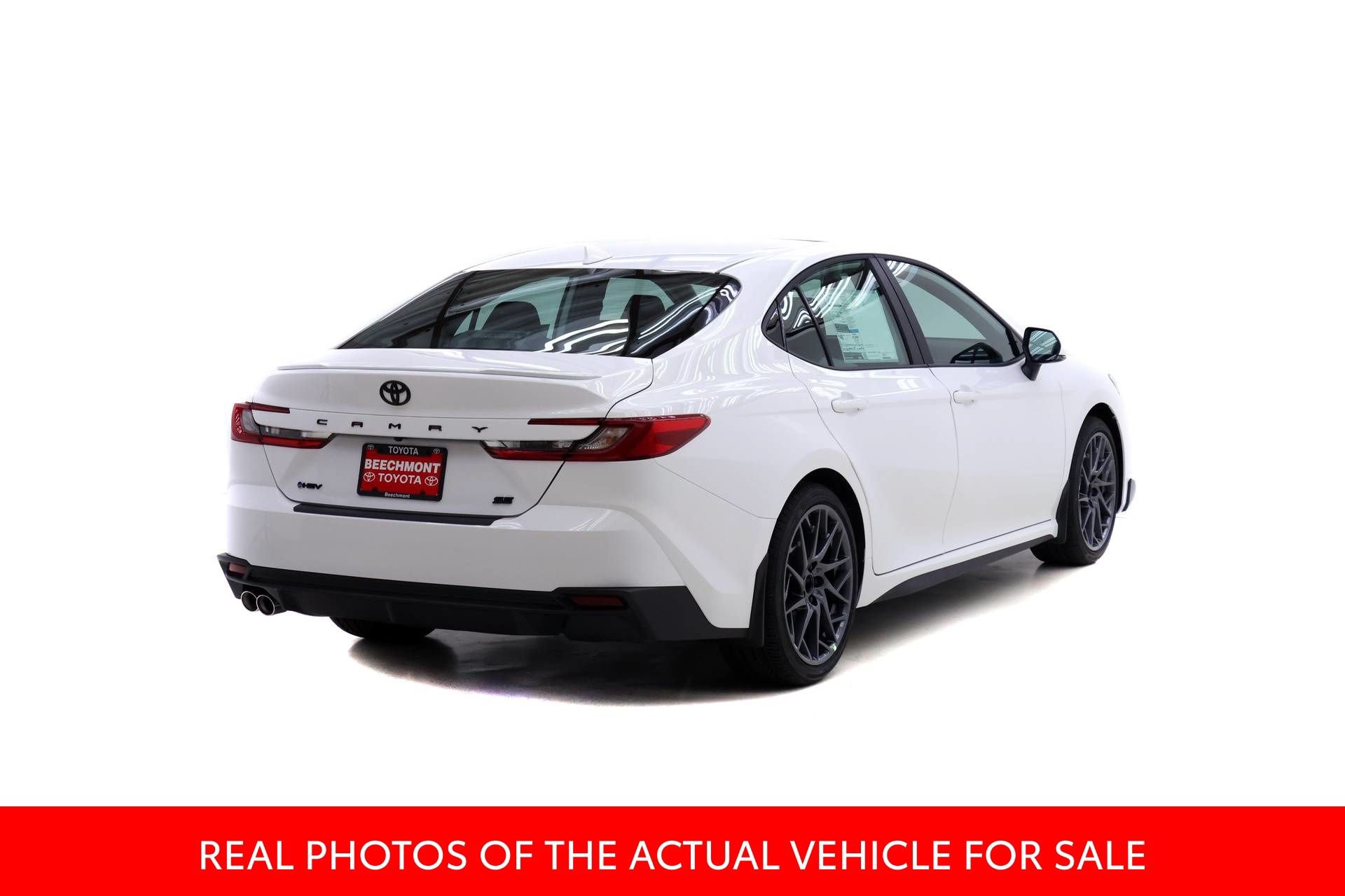 New 2026 Toyota Camry SE FWD image 2