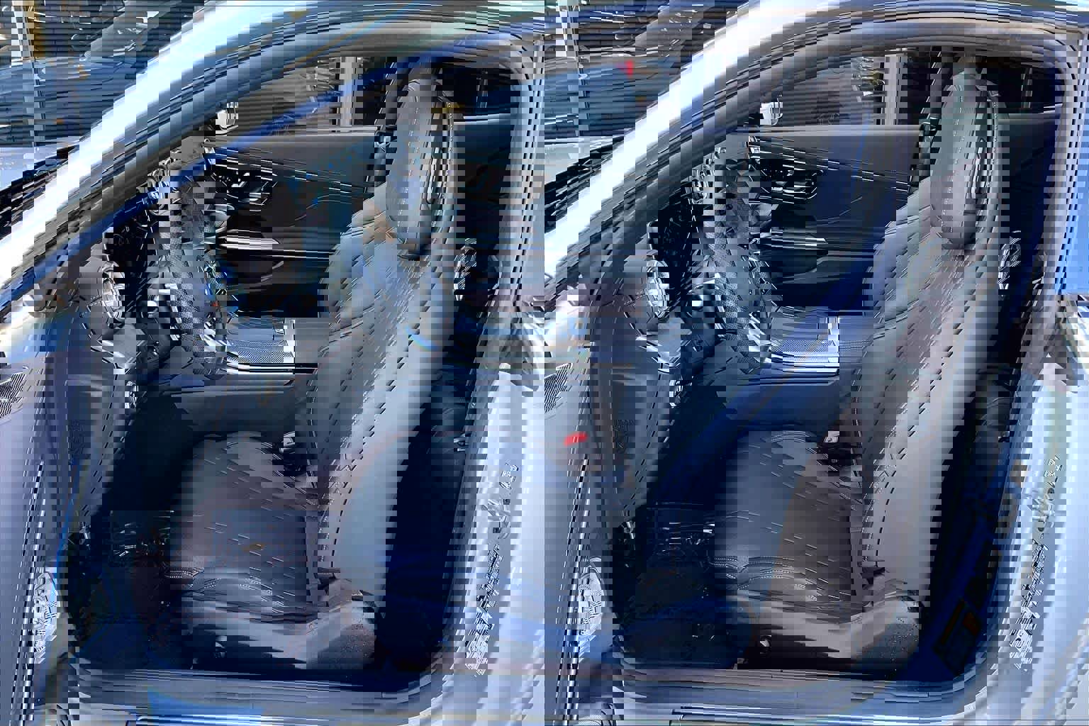 Used 2025 Mercedes-Benz CLE 300 4MATIC Coupe image 7