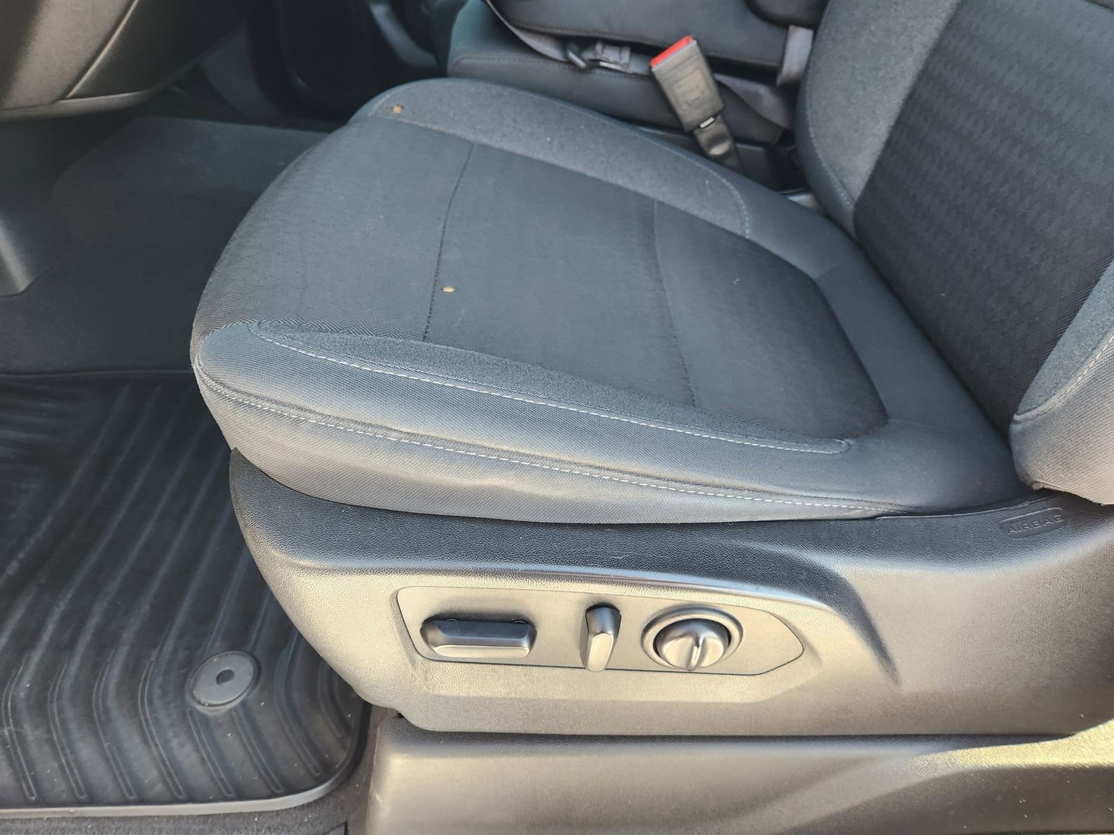 Used 2019 Chevrolet Silverado 1500 LT w/ Texas Edition image 29