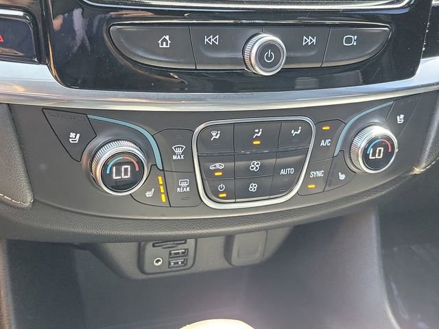 Used 2023 Chevrolet Traverse Premier AWD/4WD image 12