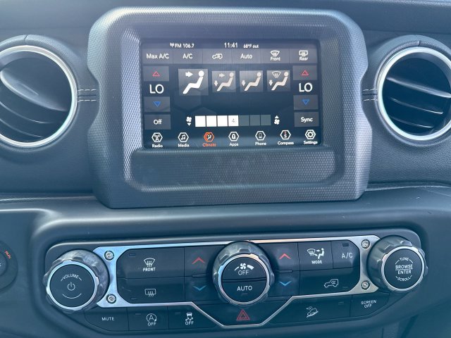 Used 2018 Jeep Wrangler Unlimited Sahara AWD/4WD image 19