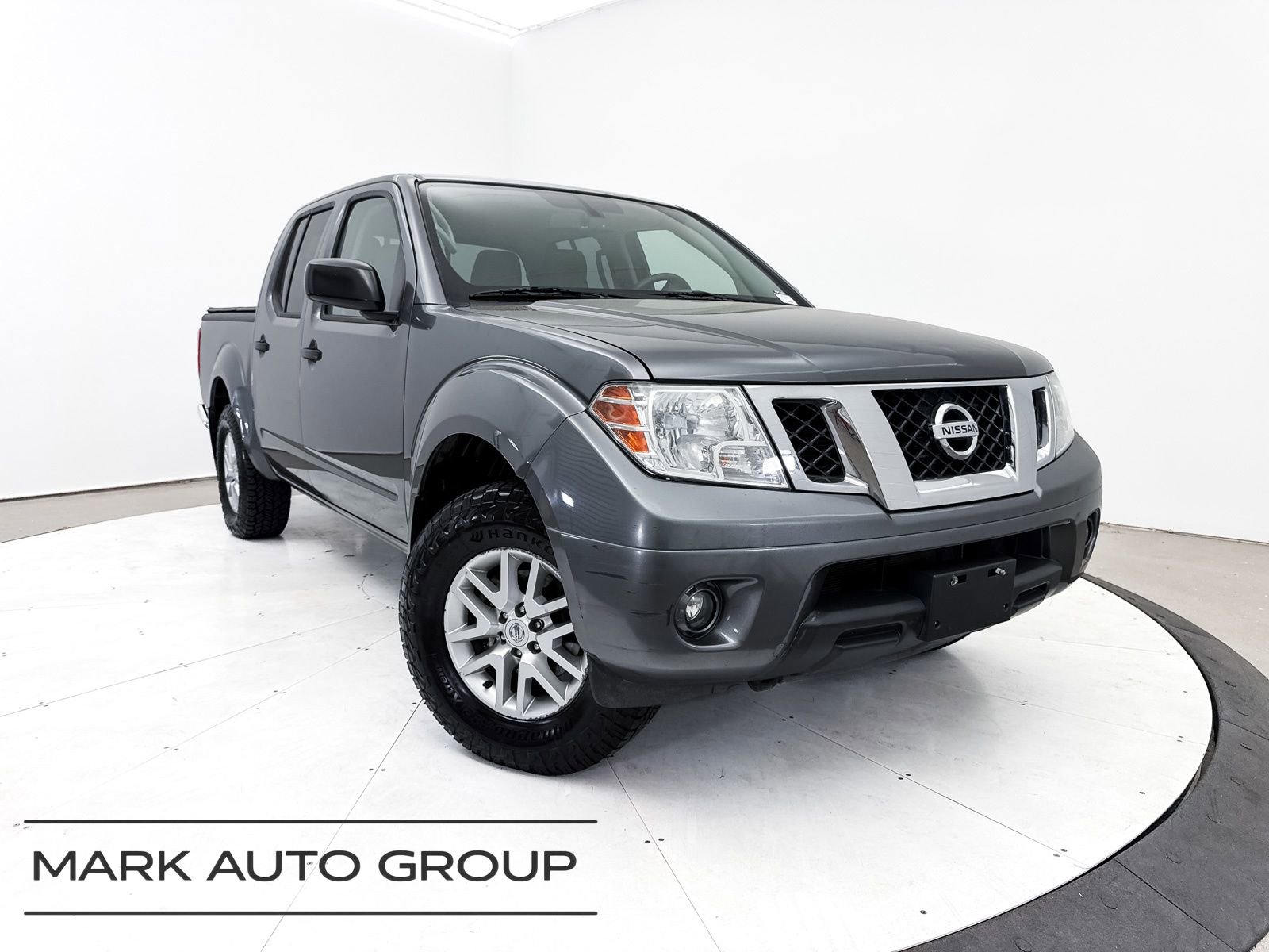 Used 2020 Nissan Frontier SV AWD/4WD image 1