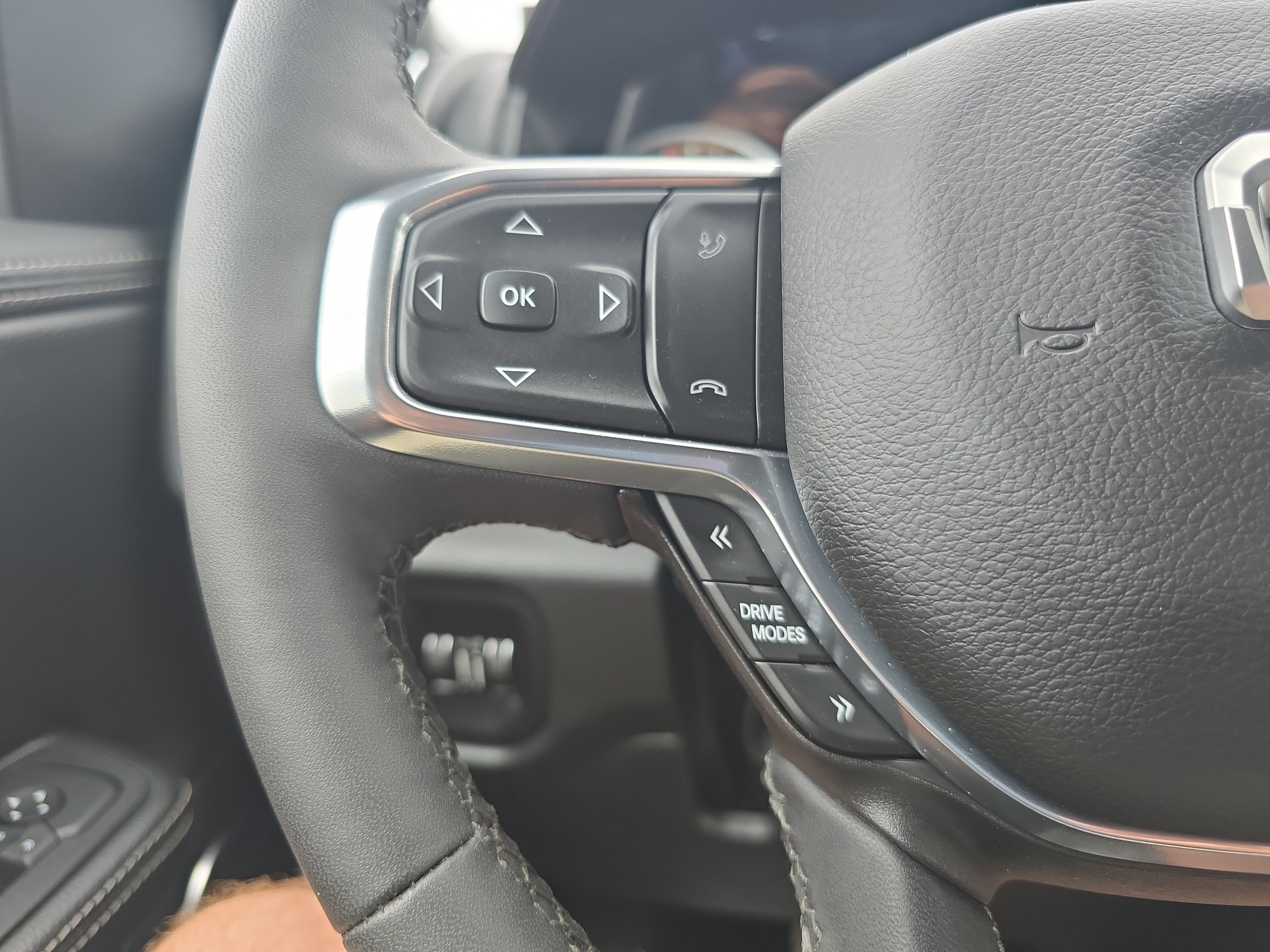 Used 2025 RAM 1500 Laramie image 21