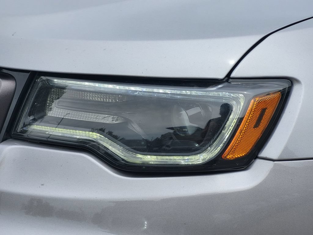 Used 2020 Jeep Grand Cherokee High Altitude AWD/4WD image 11