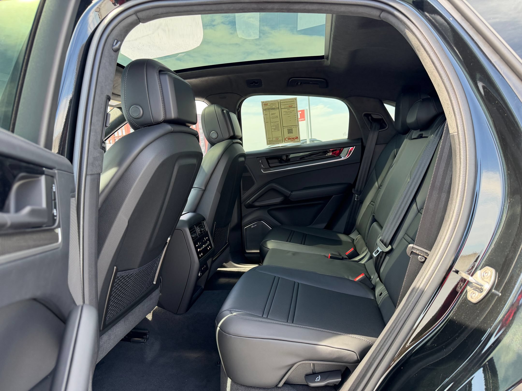 New 2026 Porsche Cayenne Turbo AWD/4WD image 20