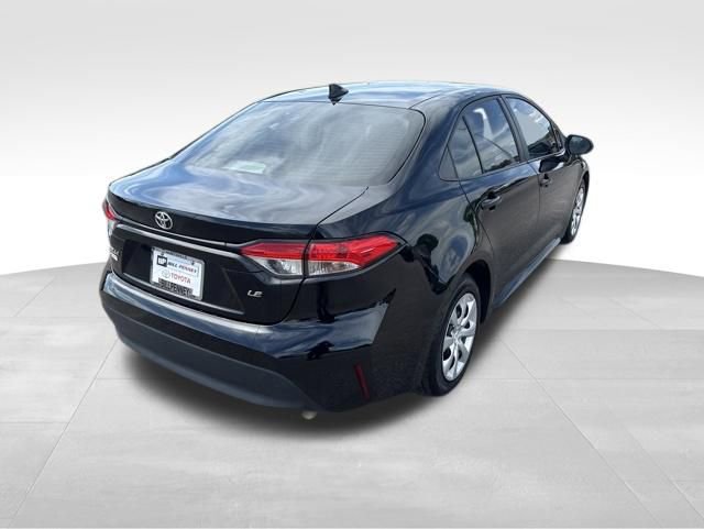 Used 2024 Toyota Corolla LE FWD image 5