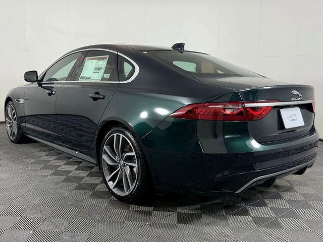 New 2024 Jaguar XF R-Dynamic SE image 4