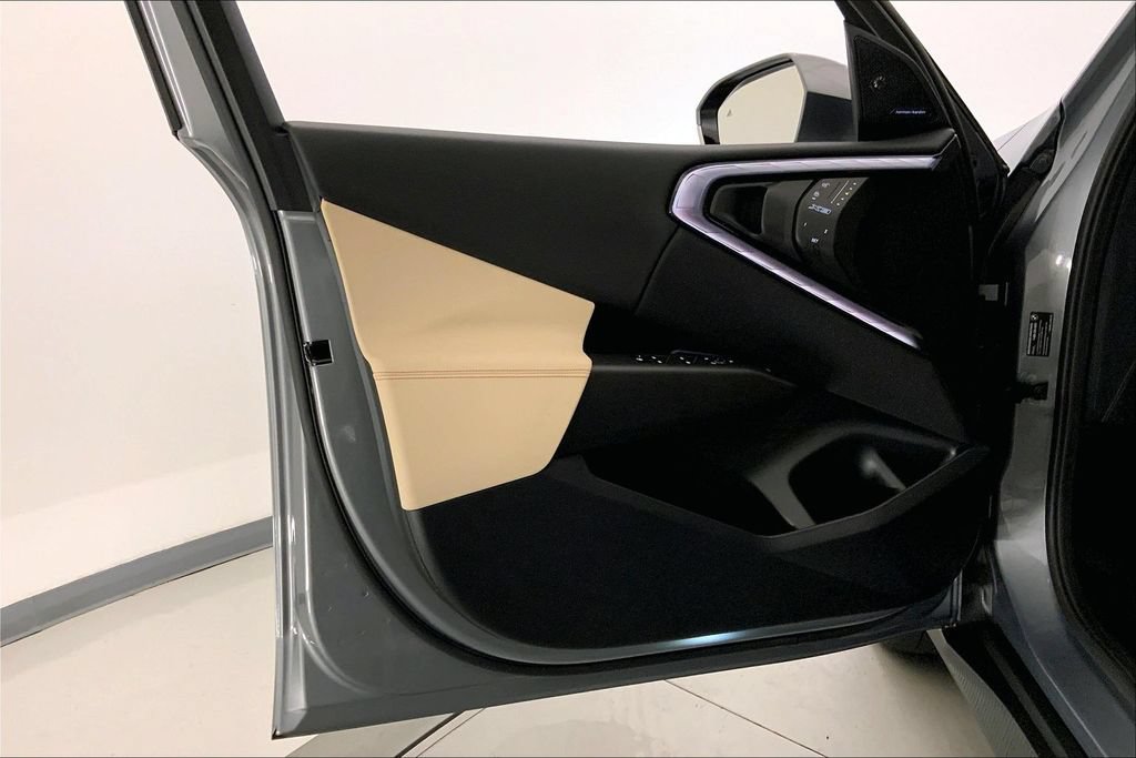 Certified 2025 BMW X3 xDrive30i w/ Premium Package AWD/4WD image 24