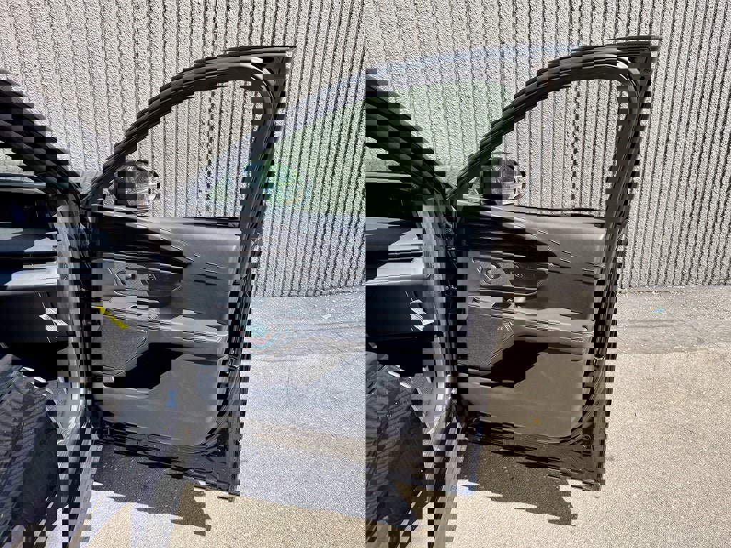 New 2025 Lincoln Nautilus Premier w/ Equipment Group 102A image 21