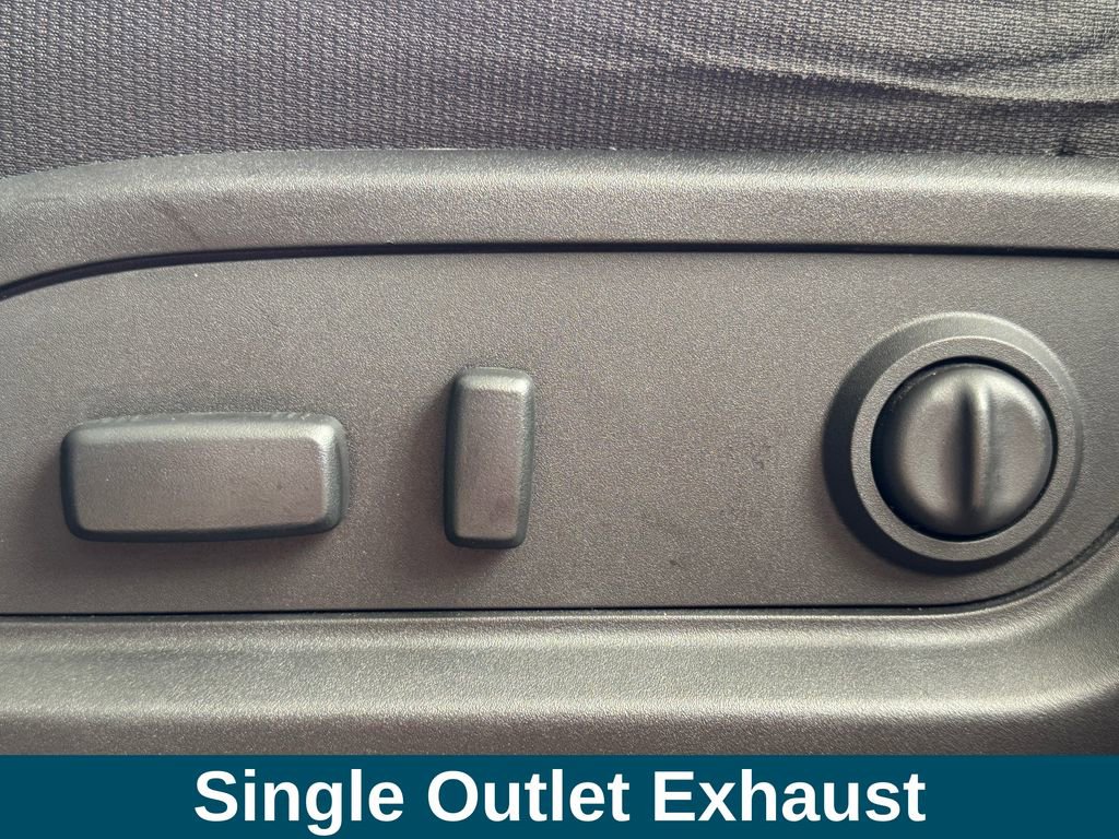 Used 2016 GMC Acadia SLE image 19