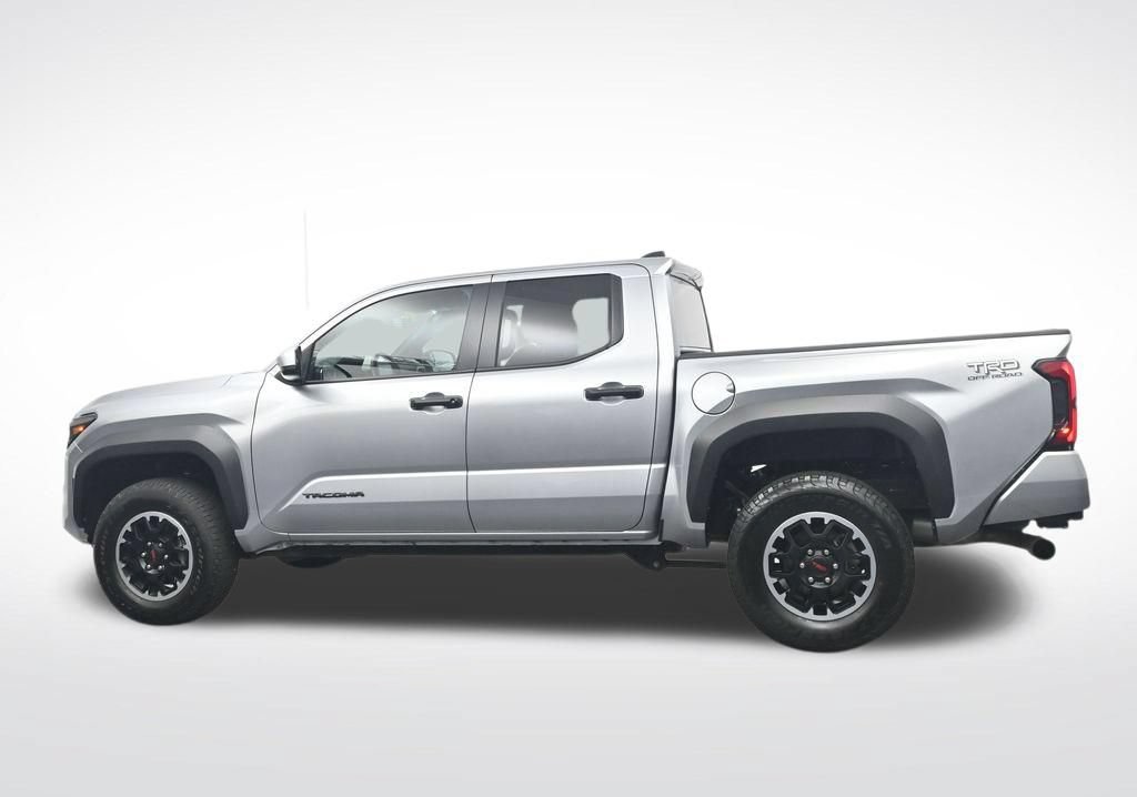 Used 2025 Toyota Tacoma TRD Off-Road AWD/4WD image 10