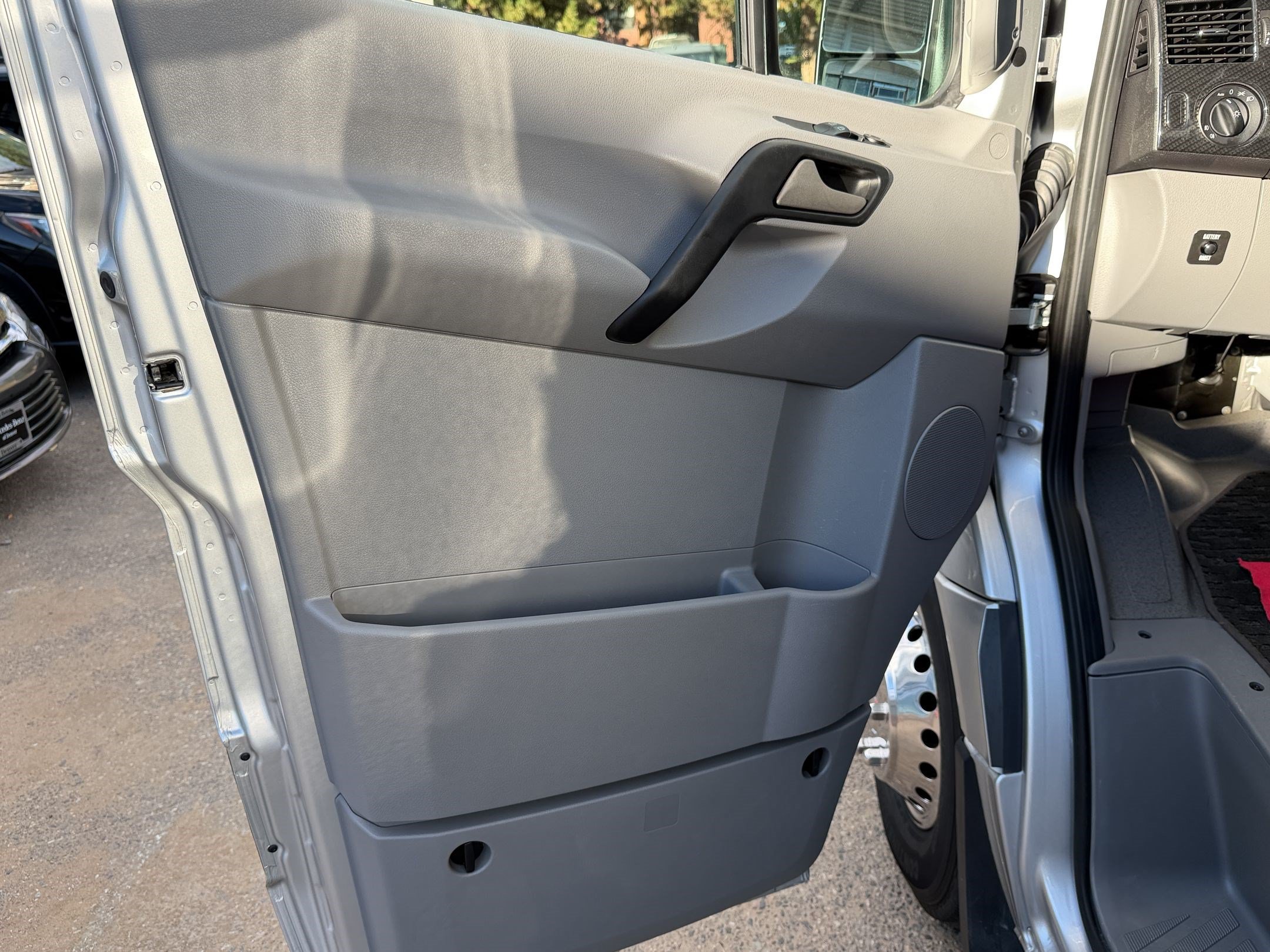 Used 2018 Mercedes-Benz Sprinter 3500 image 13