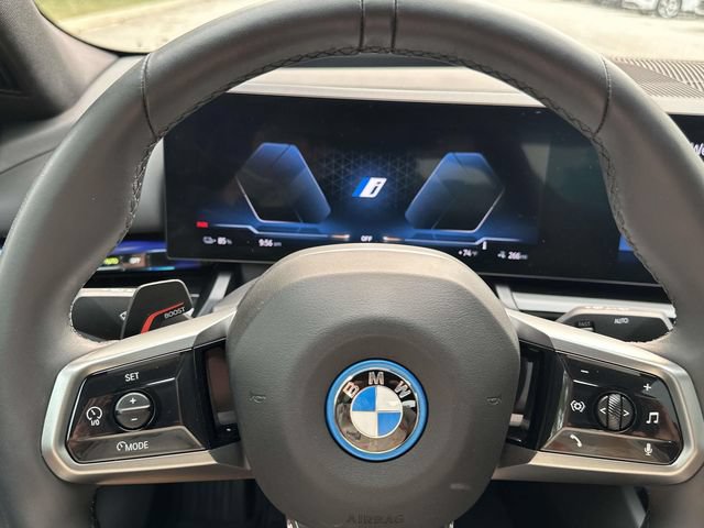 Used 2026 BMW i5 eDrive40 w/ M Sport Package AWD/4WD image 28