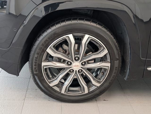 Used 2018 GMC Terrain Denali w/ Advanced Safety Package image 3