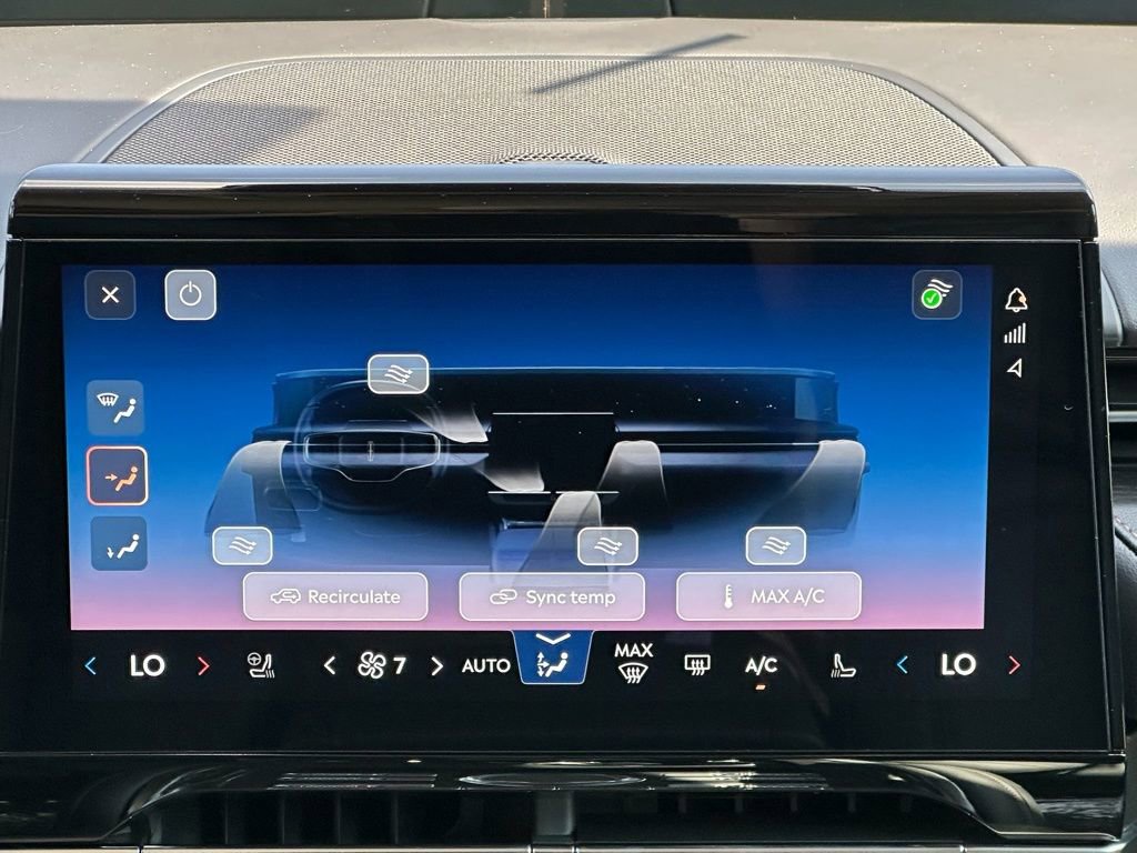 New 2026 Lincoln Nautilus Reserve AWD/4WD image 13
